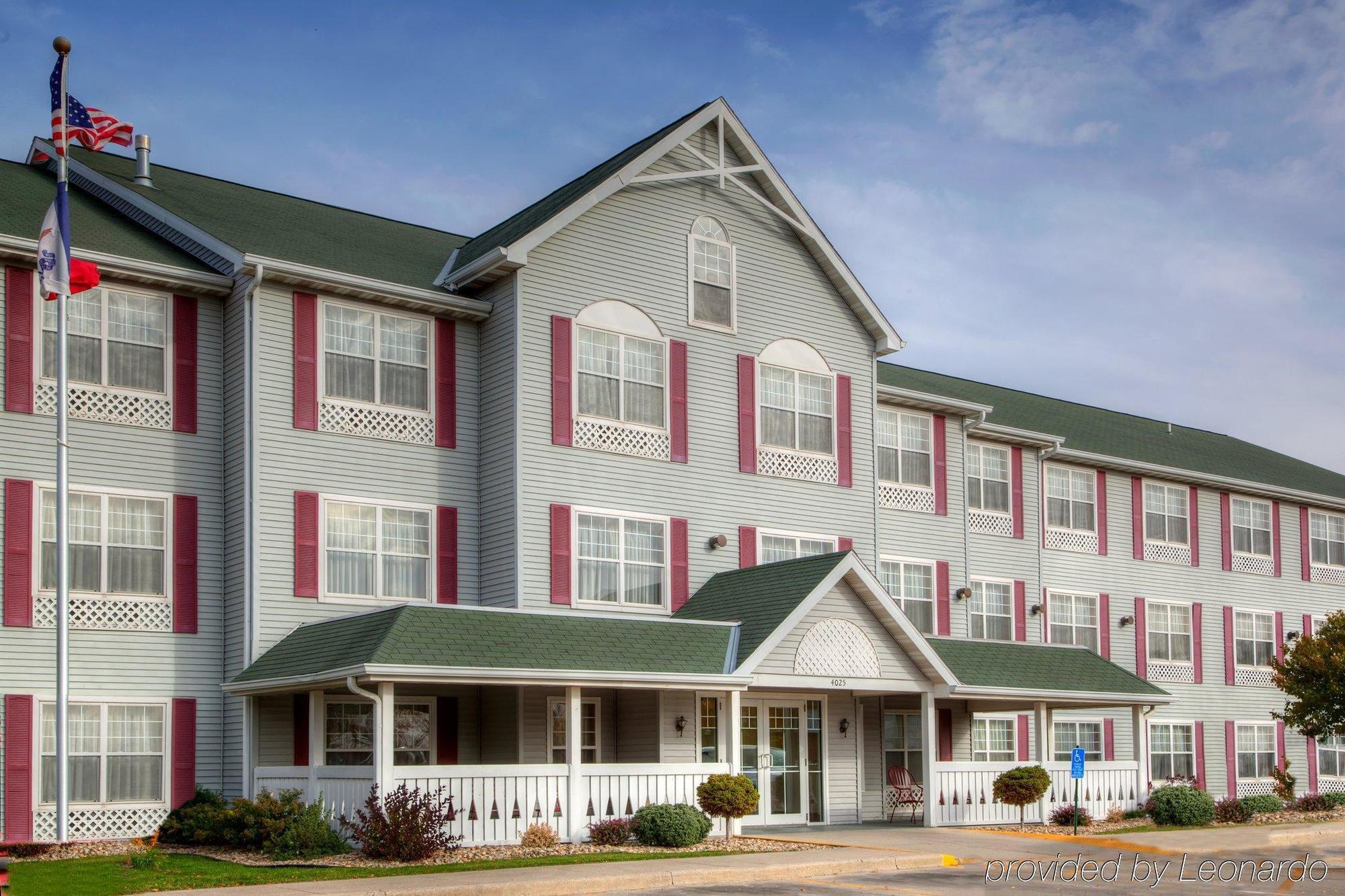 Country Inn & Suites By Radisson, Waterloo, Ia Exterior photo