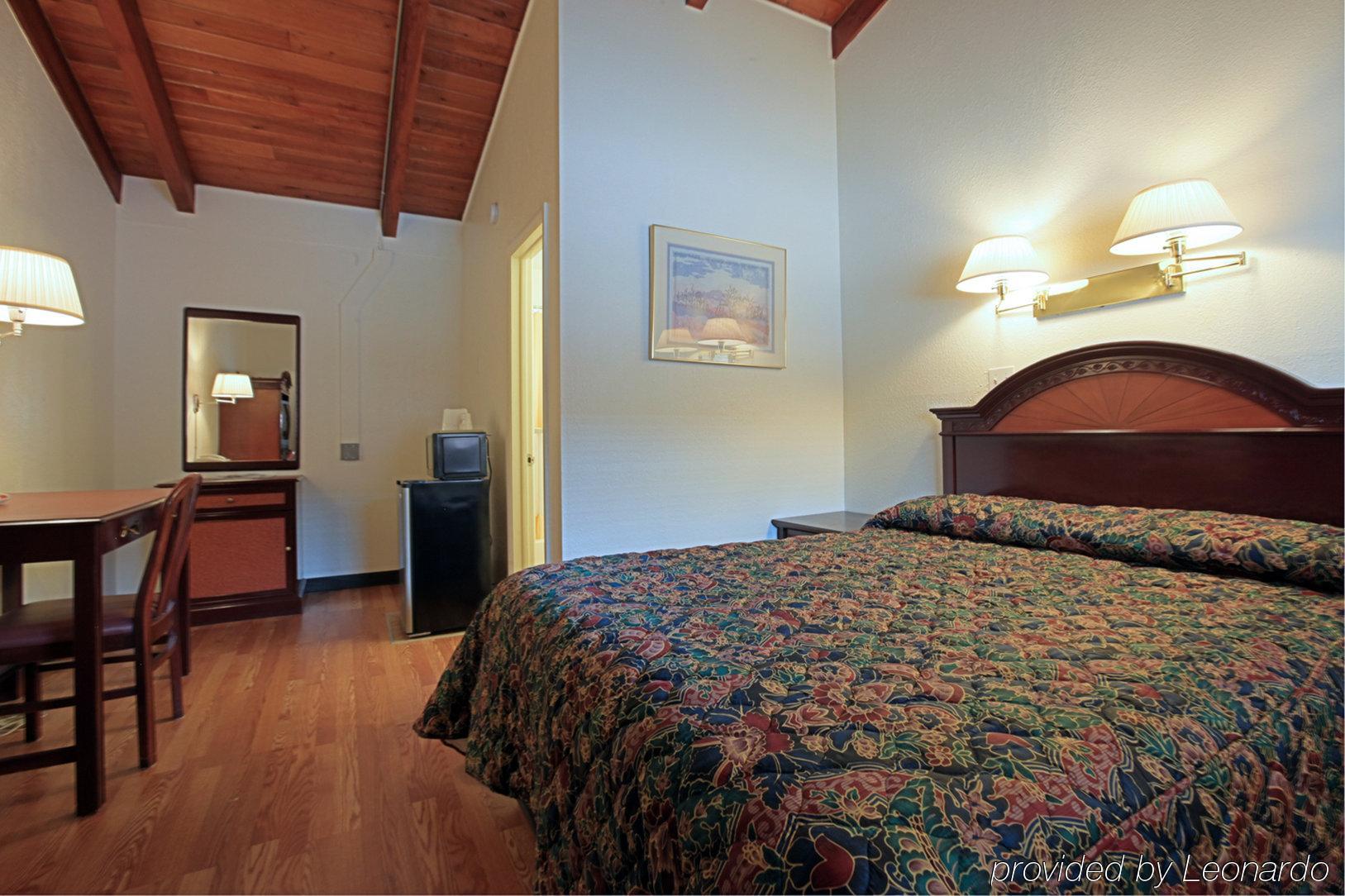 Americas Best Value Inn Fort Collins Room photo