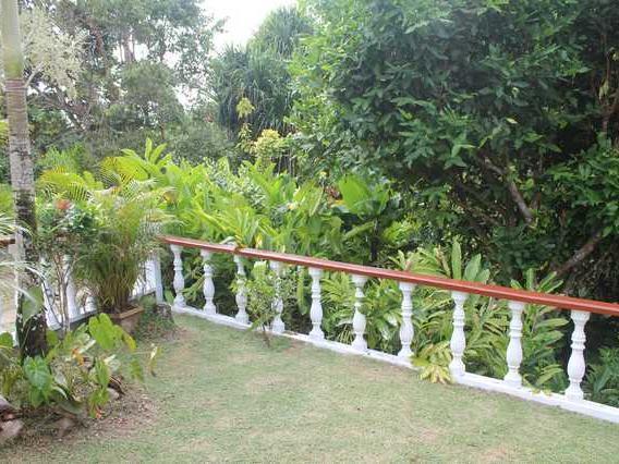 Tropical Garden Self Catering Guest House Anse Boileau Exterior photo