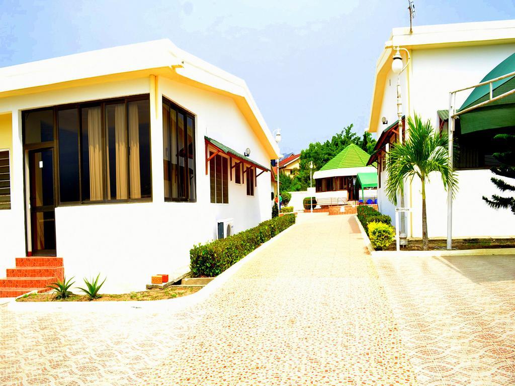 Hotel Loreto Cape Coast Exterior photo