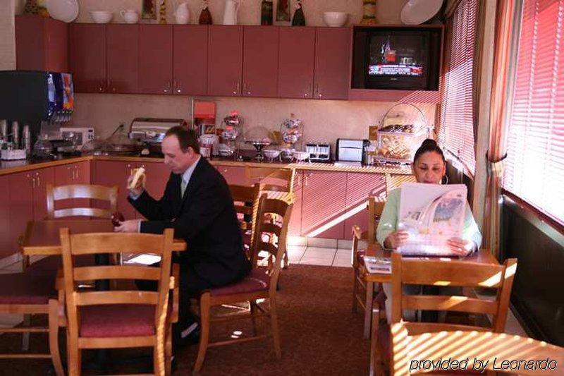Days Inn By Wyndham Las Cruces Restaurant photo