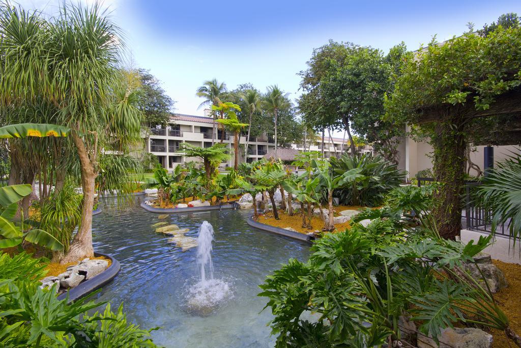 Miami Lakes Hotel Exterior photo