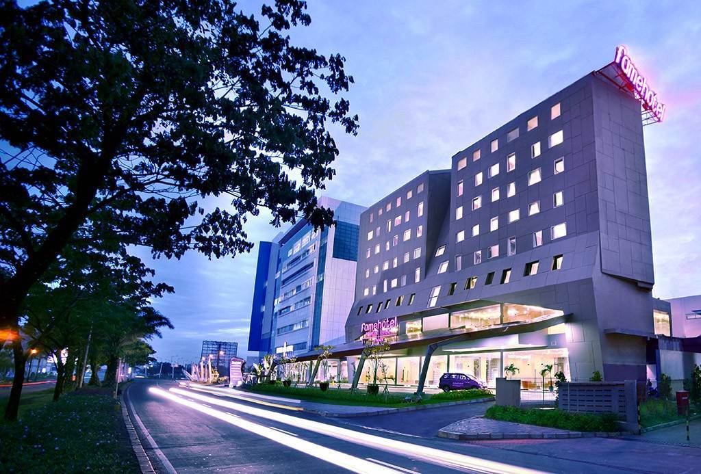 Fame Hotel Gading Serpong Tangerang Exterior photo