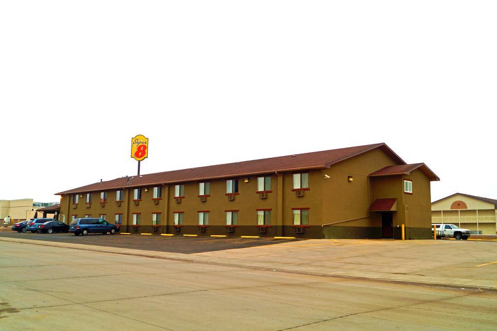 Super 8 By Wyndham Colby Motel Exterior photo