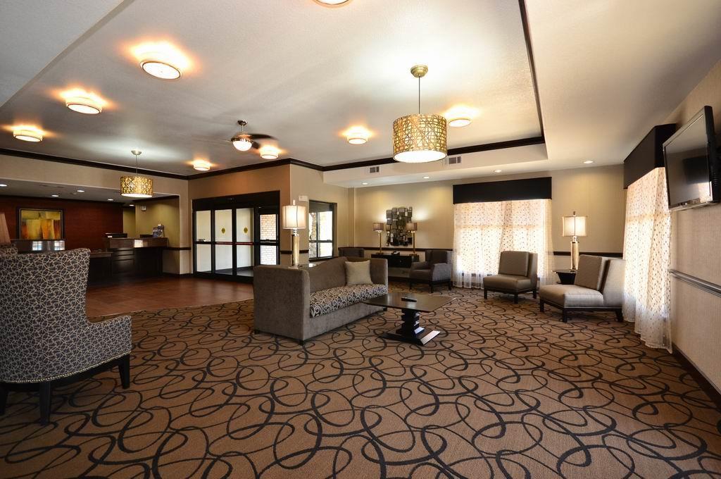 Best Western Plus Classic Inn And Suites Center Interior photo