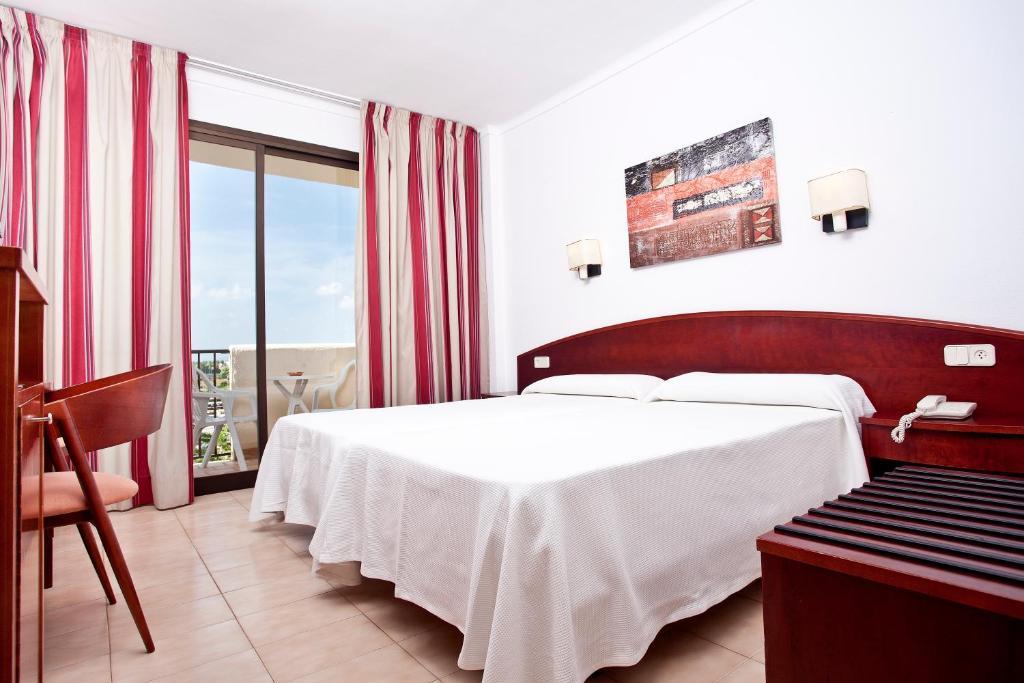 Hotel Santa Maria Playa Cala Millor  Room photo