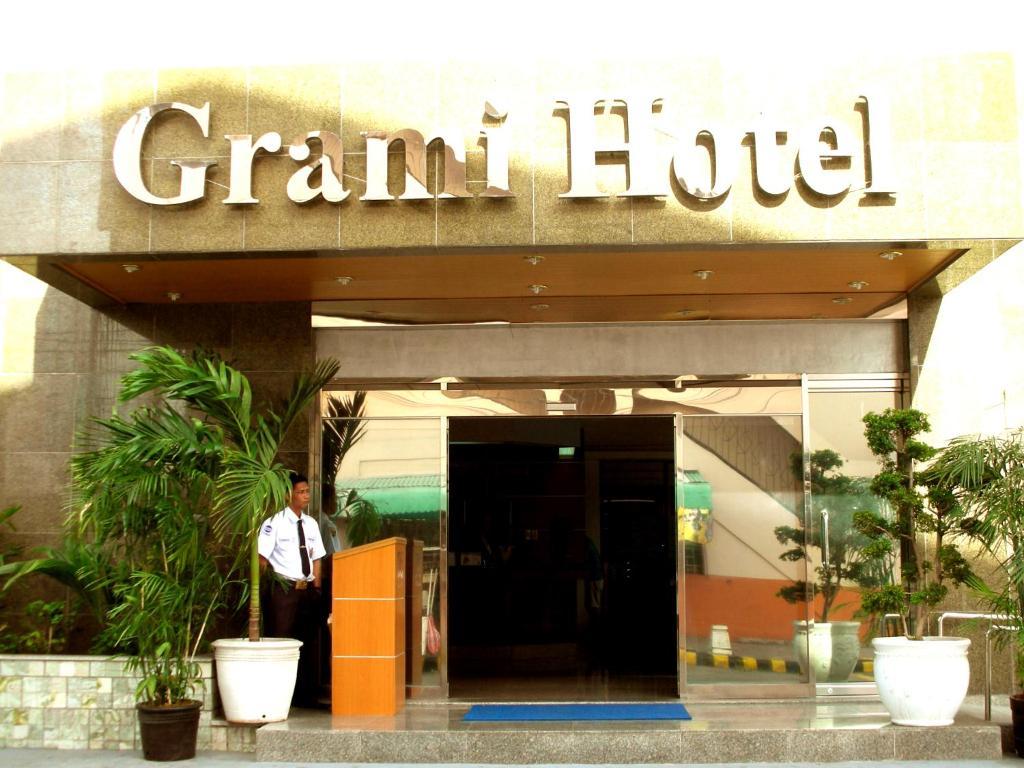 Dg Grami Hotel Manila Exterior photo