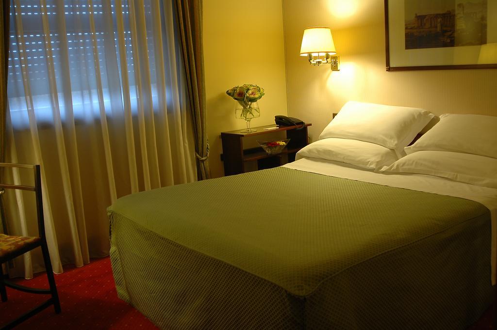 Best Western Hotel San Germano Naples Room photo