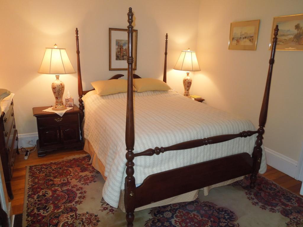 Victorian Bed & Breakfast Of Staten Island New York Room photo