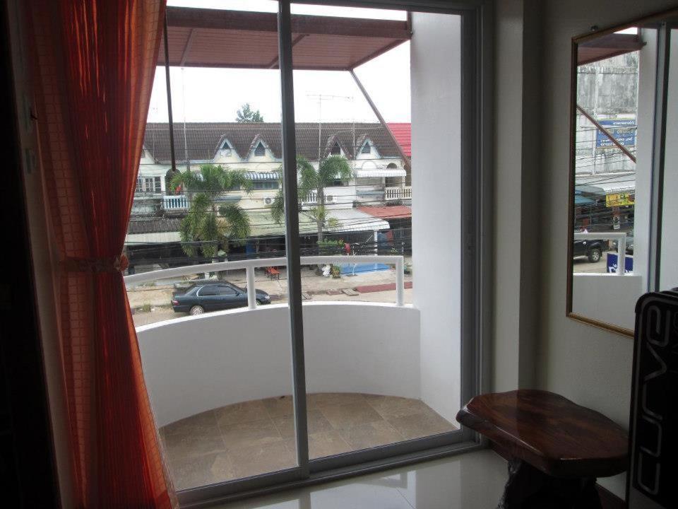 Chabakaew Hotel Nakhon Phanom Room photo