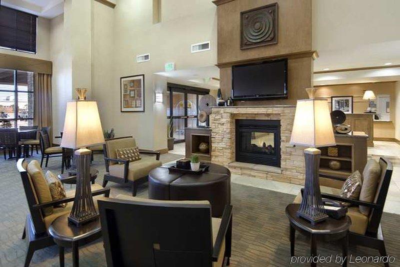 Hampton Inn & Suites Phoenix Glendale-Westgate Interior photo