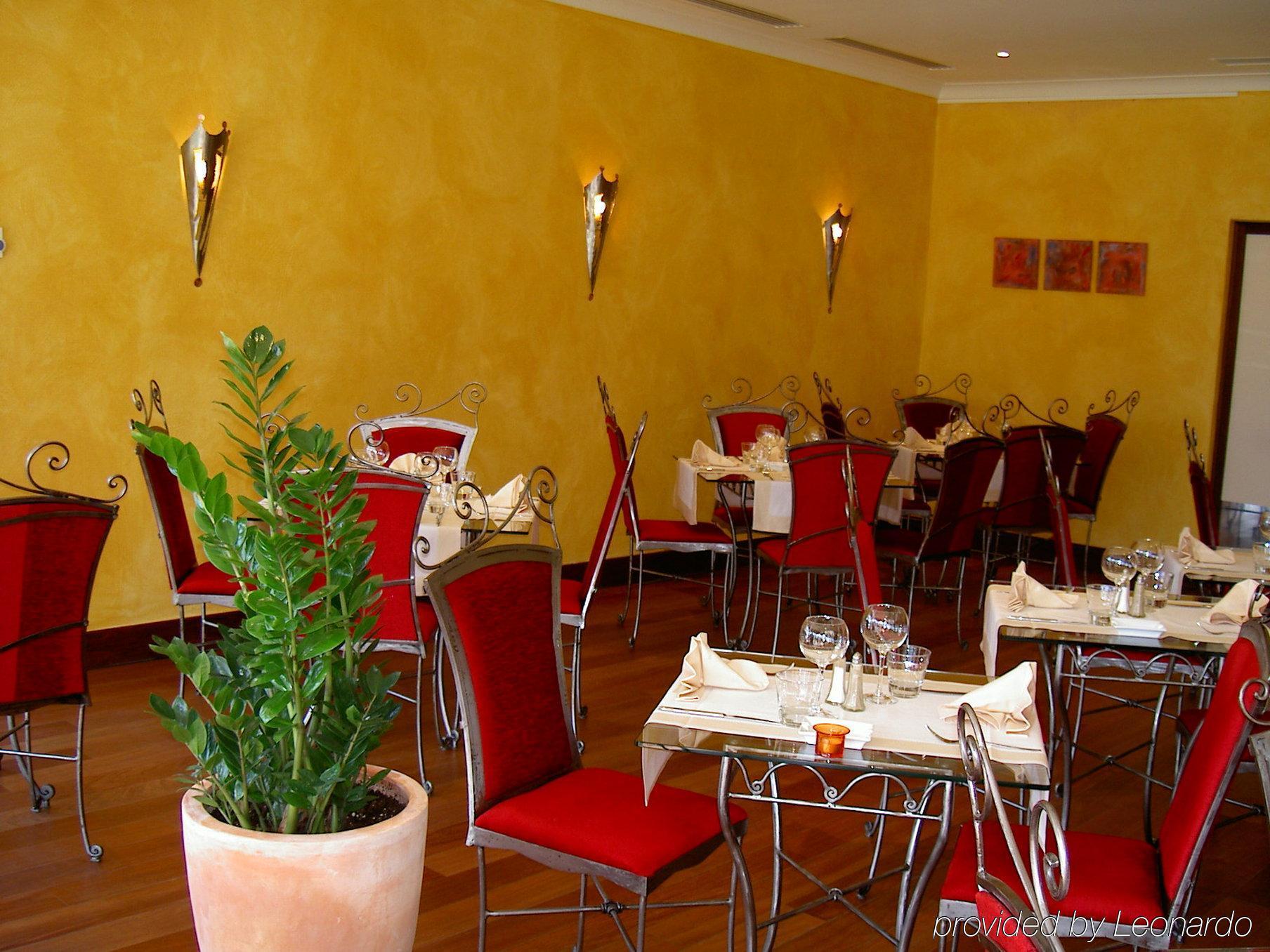 Holiday Inn Express Grenoble-Bernin Restaurant photo