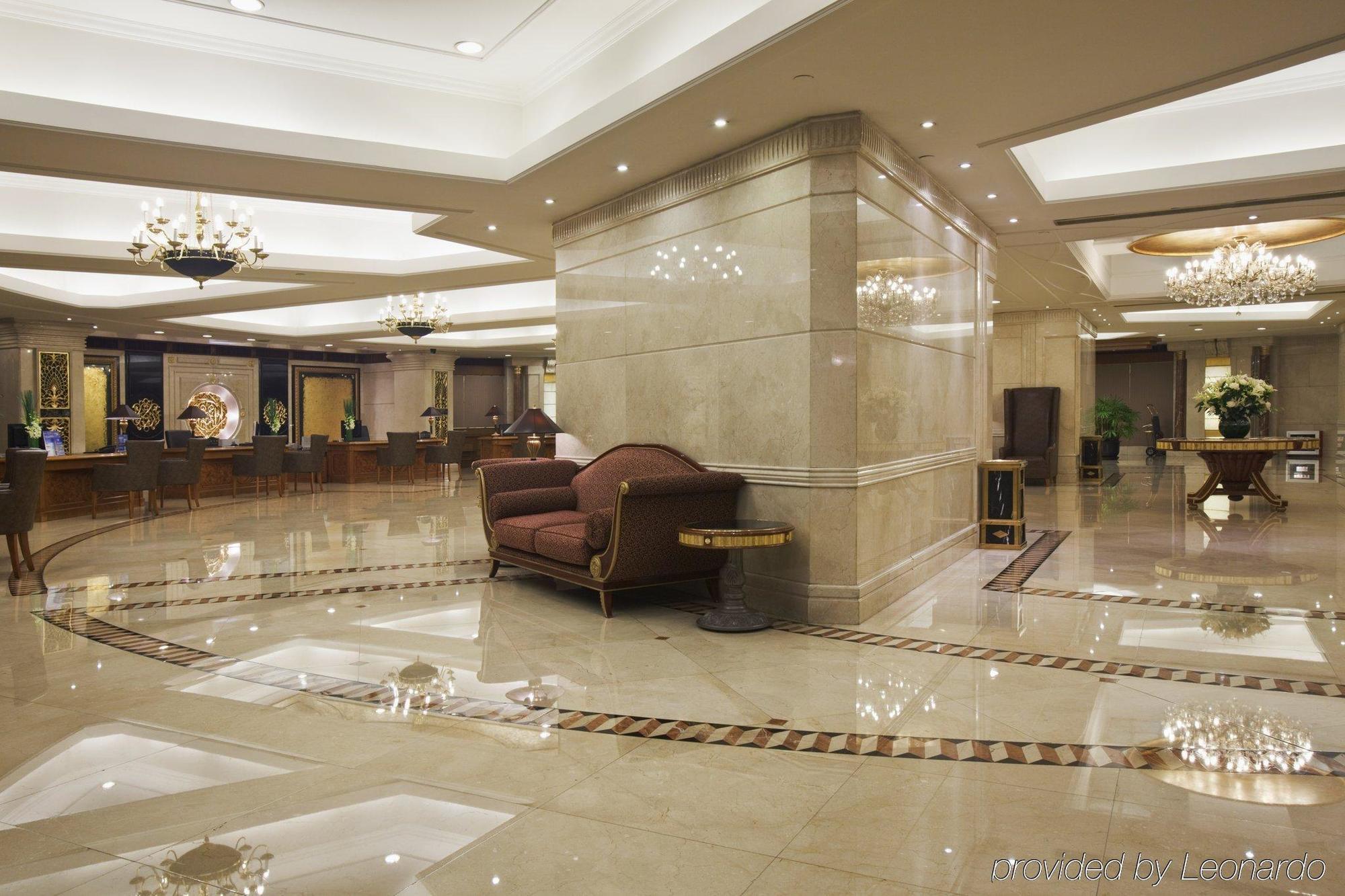 Crowne Plaza Nanjing Hotels & Suites Interior photo