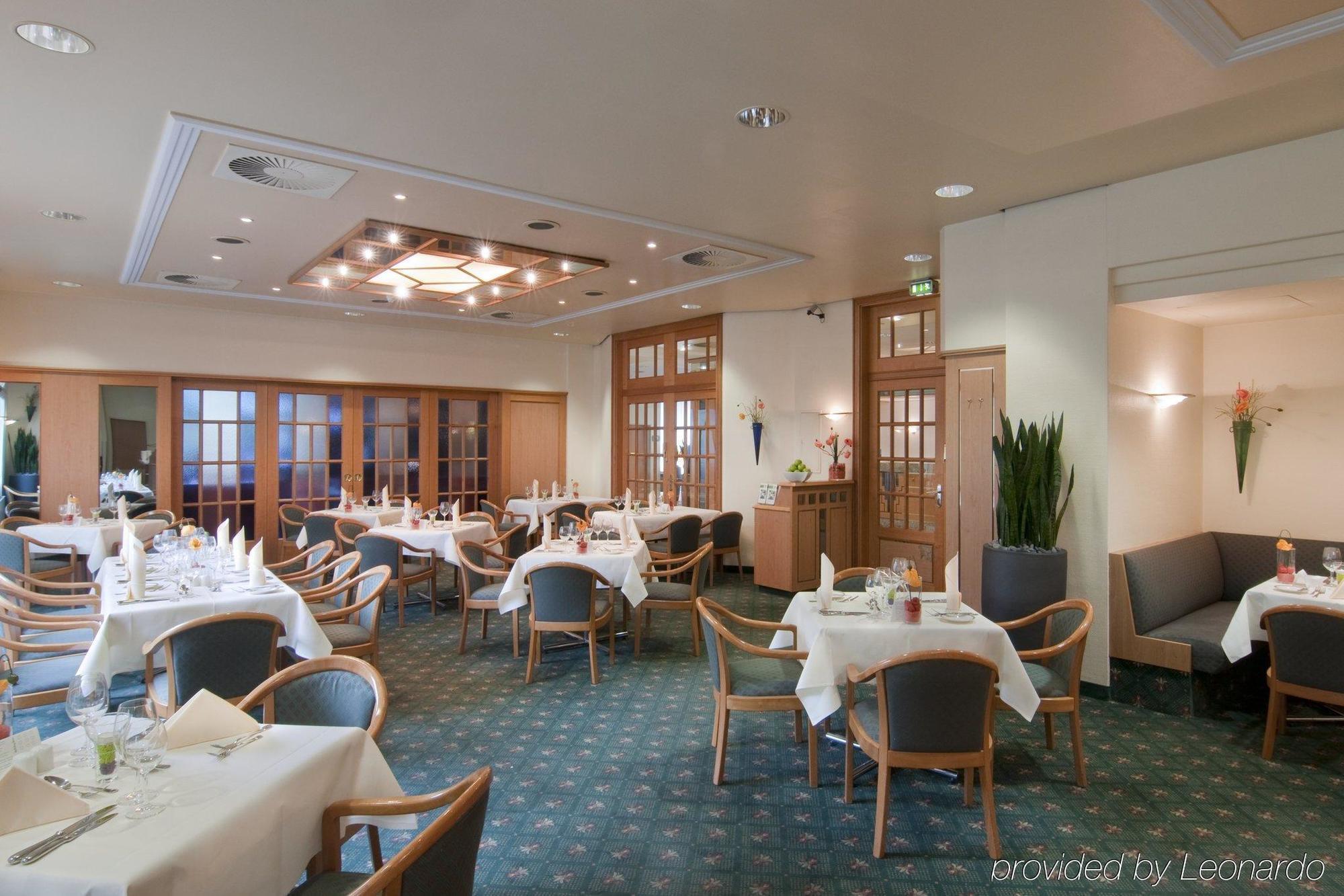 Holiday Inn Dusseldorf-Neuss, An Ihg Hotel Restaurant photo