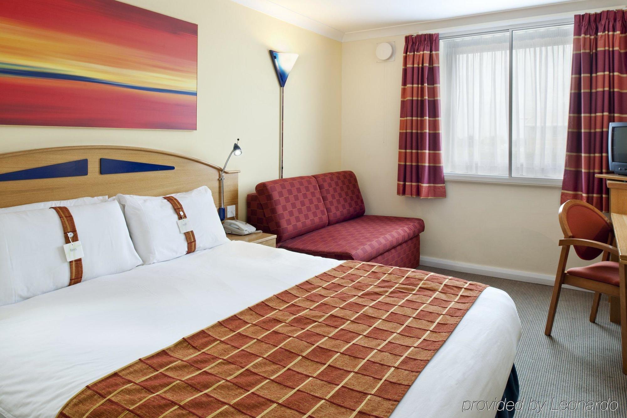 Holiday Inn Express East Midlands Airport, An Ihg Hotel Castle Donington Room photo