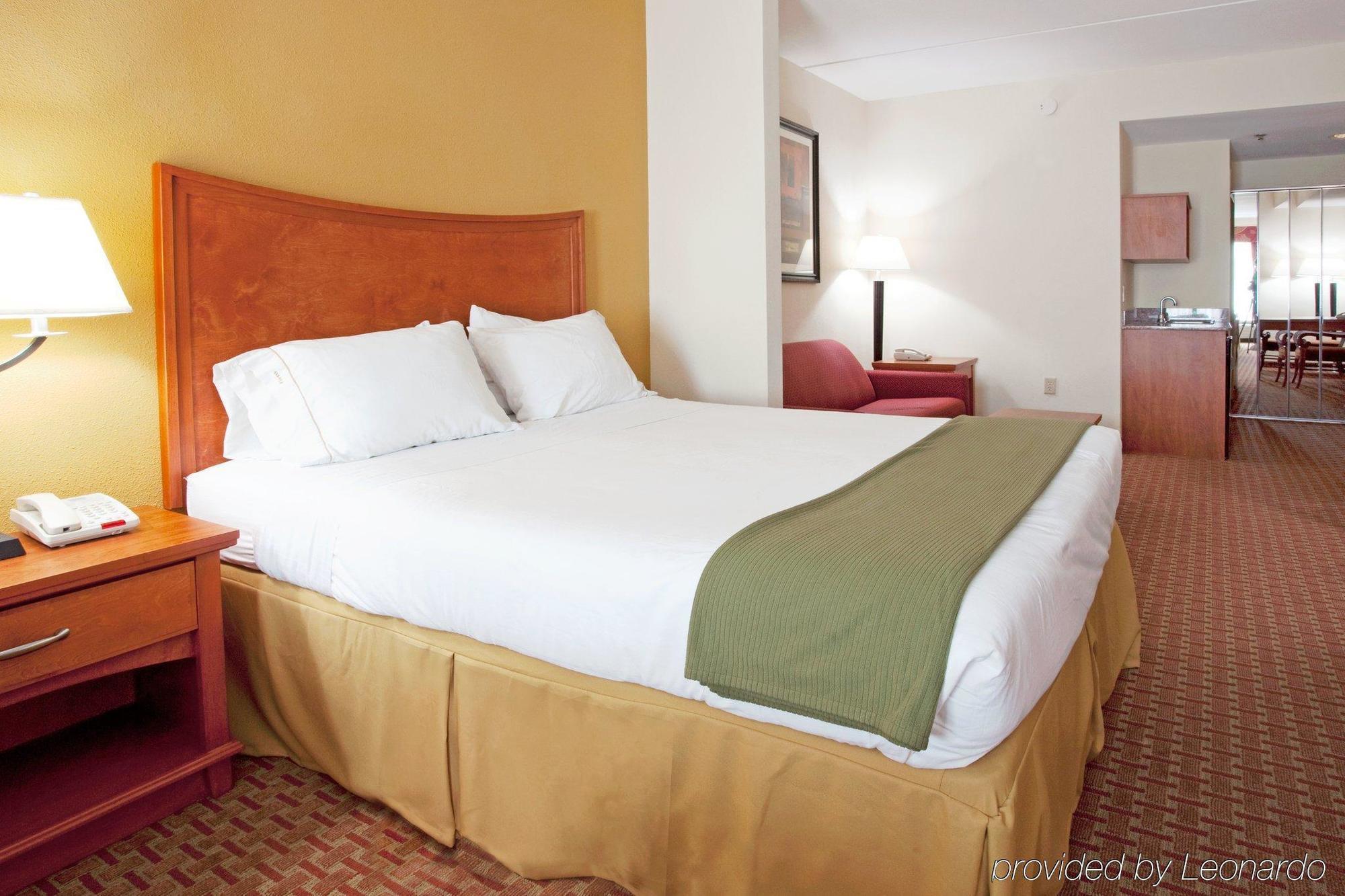 Holiday Inn Express Hotel & Suites Jacksonville North-Fernandina, An Ihg Hotel Yulee Room photo