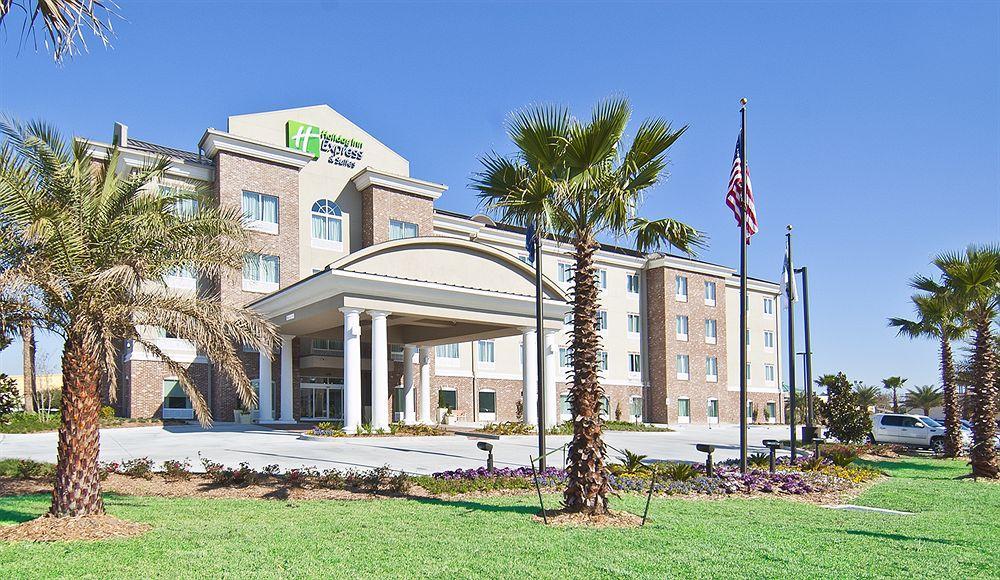 Holiday Inn Express & Suites Gonzales, An Ihg Hotel Exterior photo