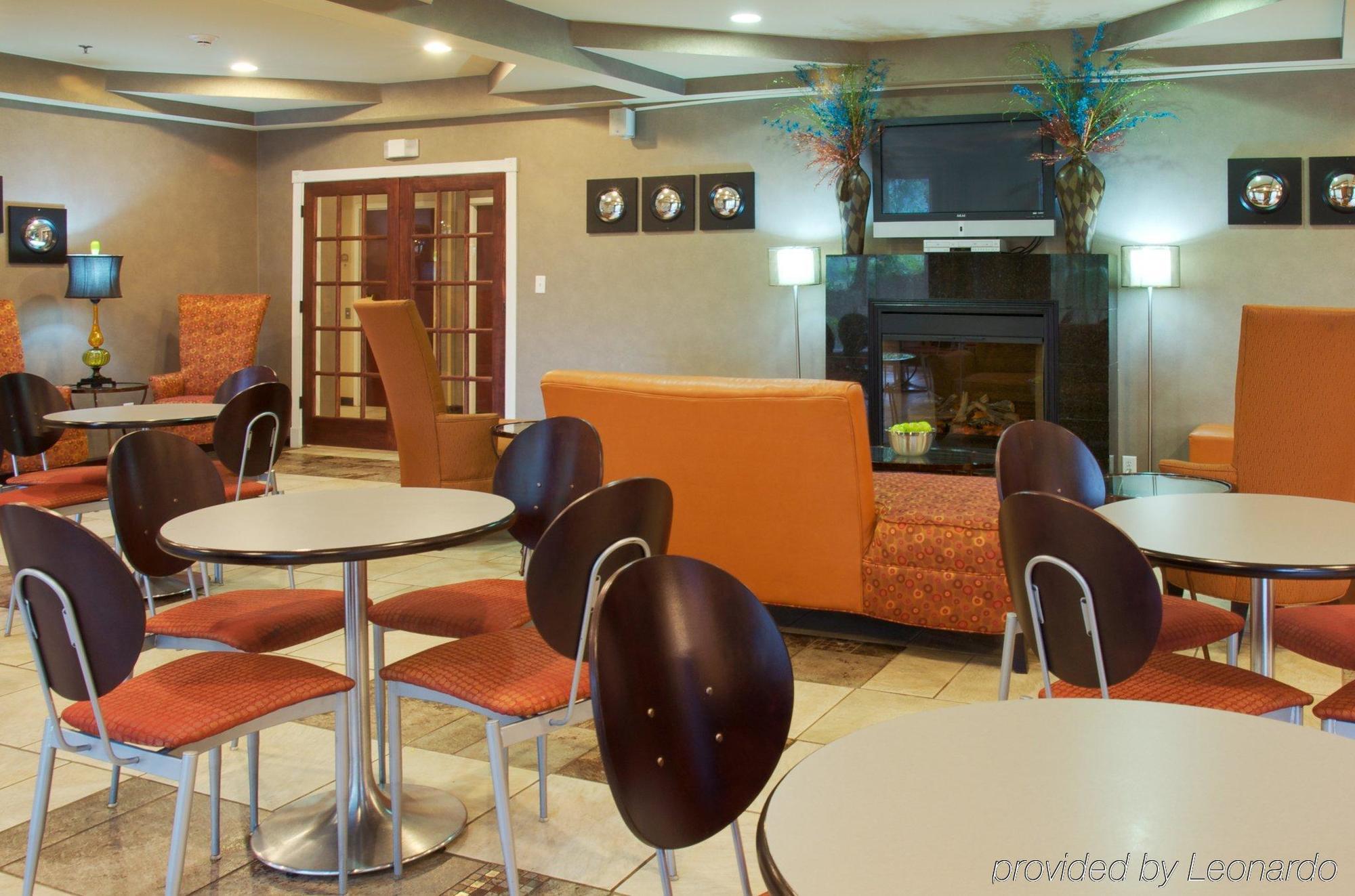 Holiday Inn Express & Suites Alexandria, An Ihg Hotel Restaurant photo