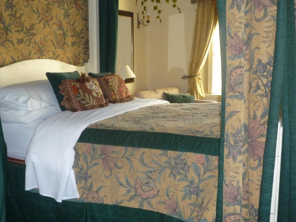 Cardynham House Hotel Stroud  Room photo