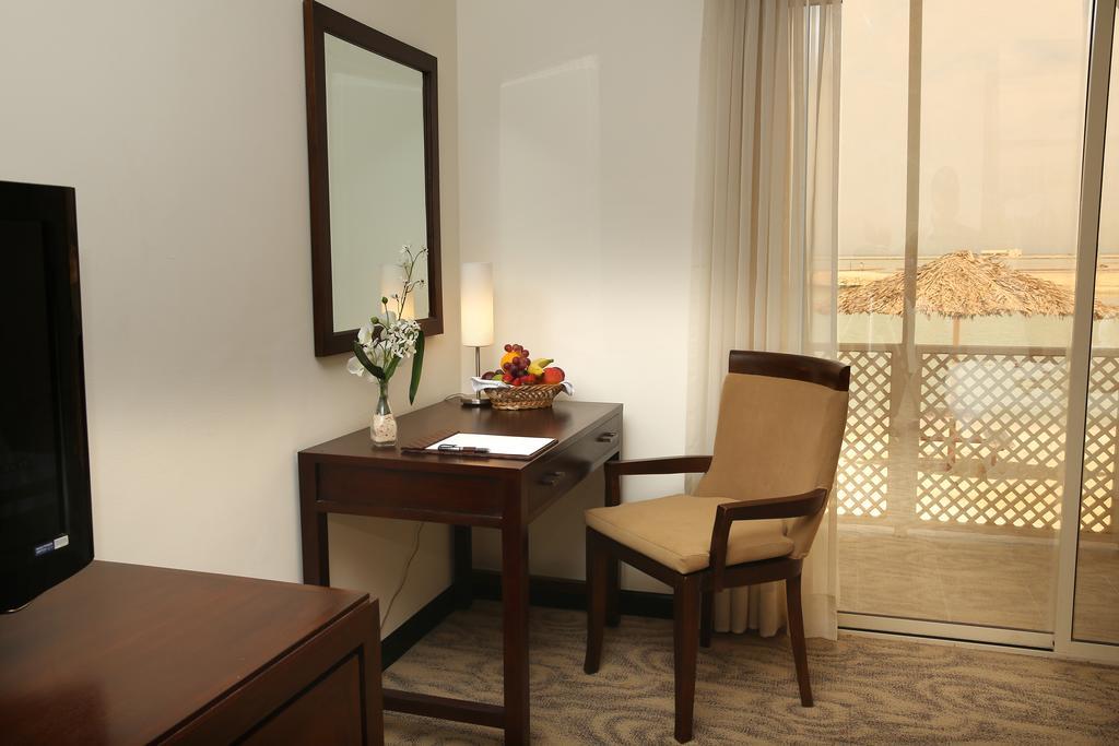 Best Western Hawar Resort Hotel Room photo