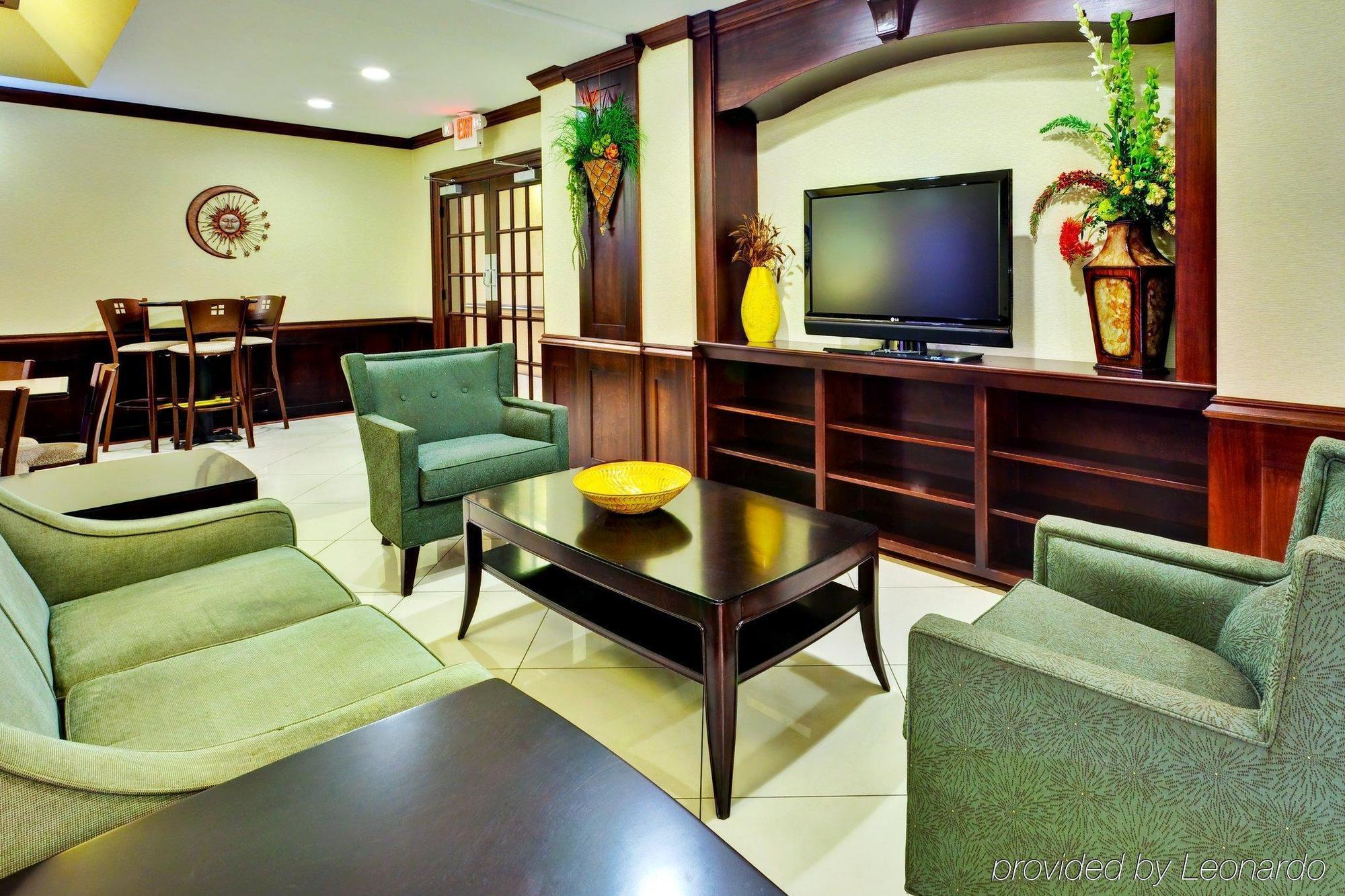 Holiday Inn Express Hotel & Suites Byram, An Ihg Hotel Interior photo