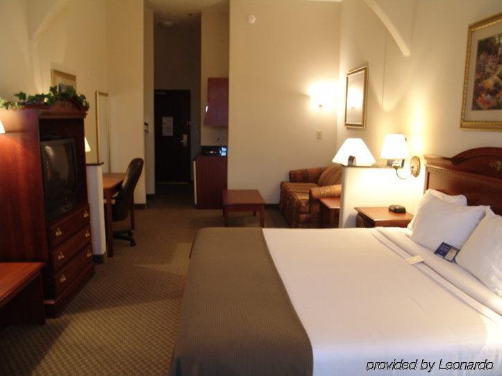 Holiday Inn Express & Suites Dallas - Duncanville, An Ihg Hotel Room photo