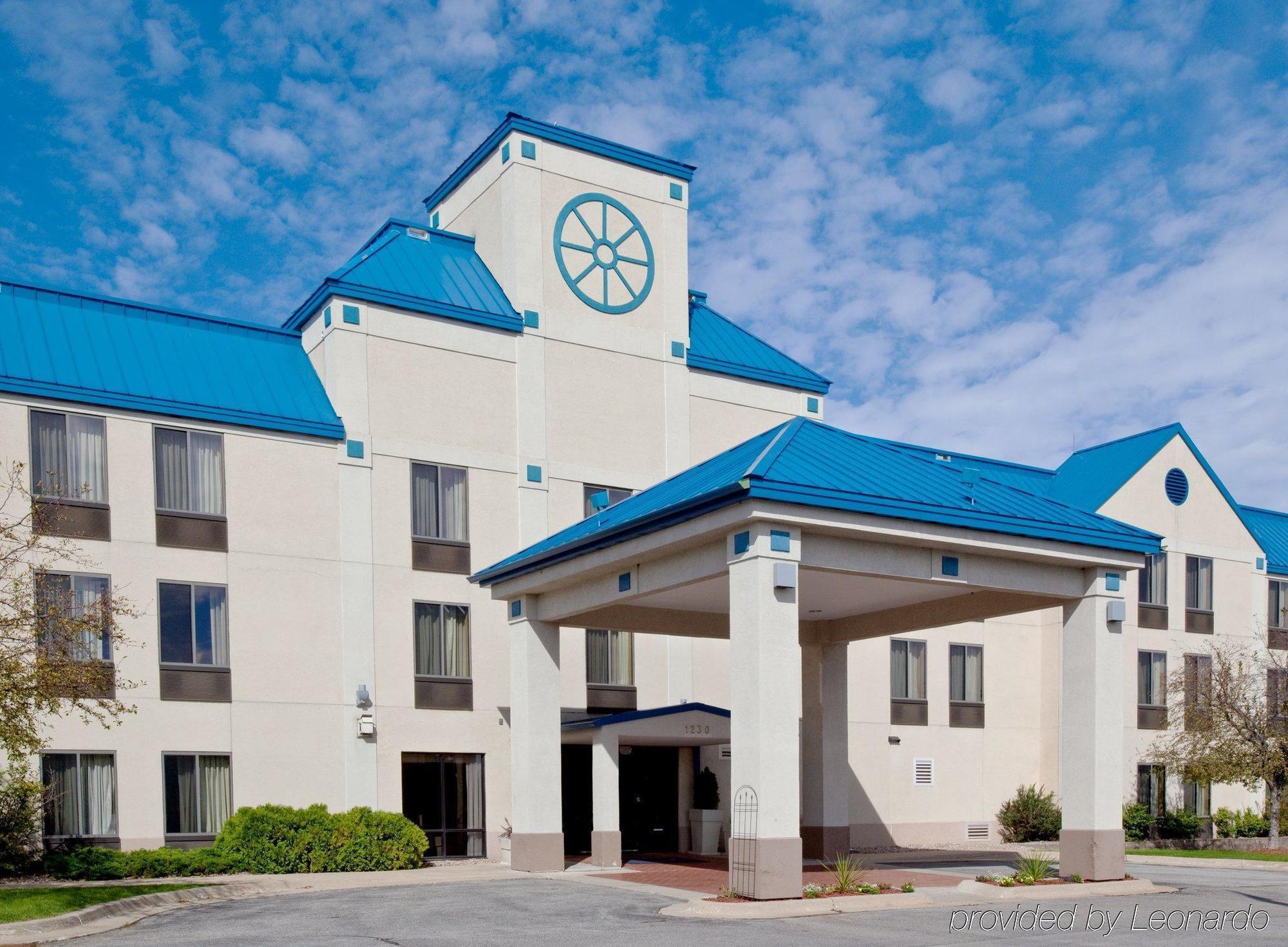 Holiday Inn Express Cedar Rapids - Collins Road, An Ihg Hotel Exterior photo