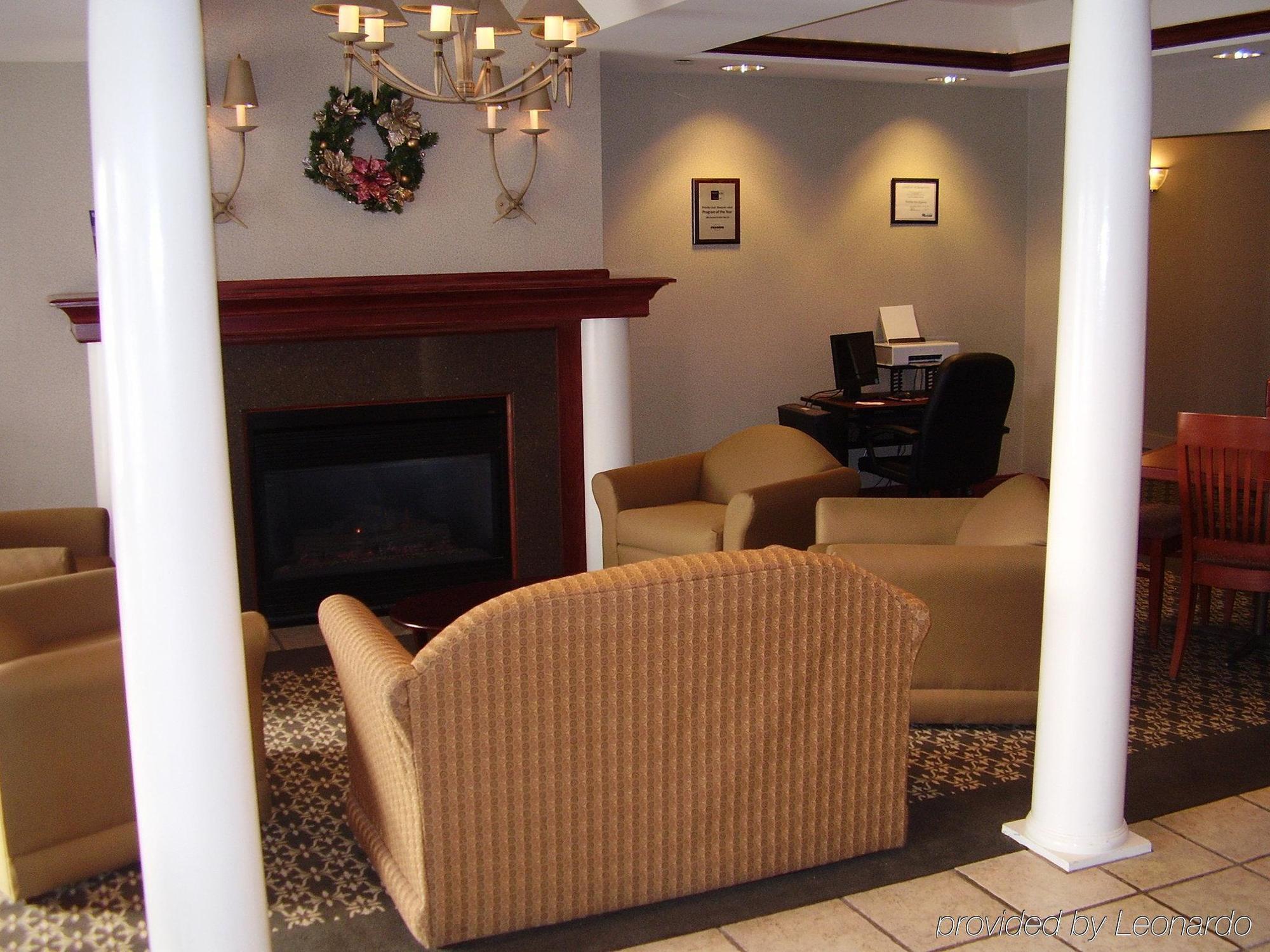 Holiday Inn Express Cedar Rapids - Collins Road, An Ihg Hotel Interior photo