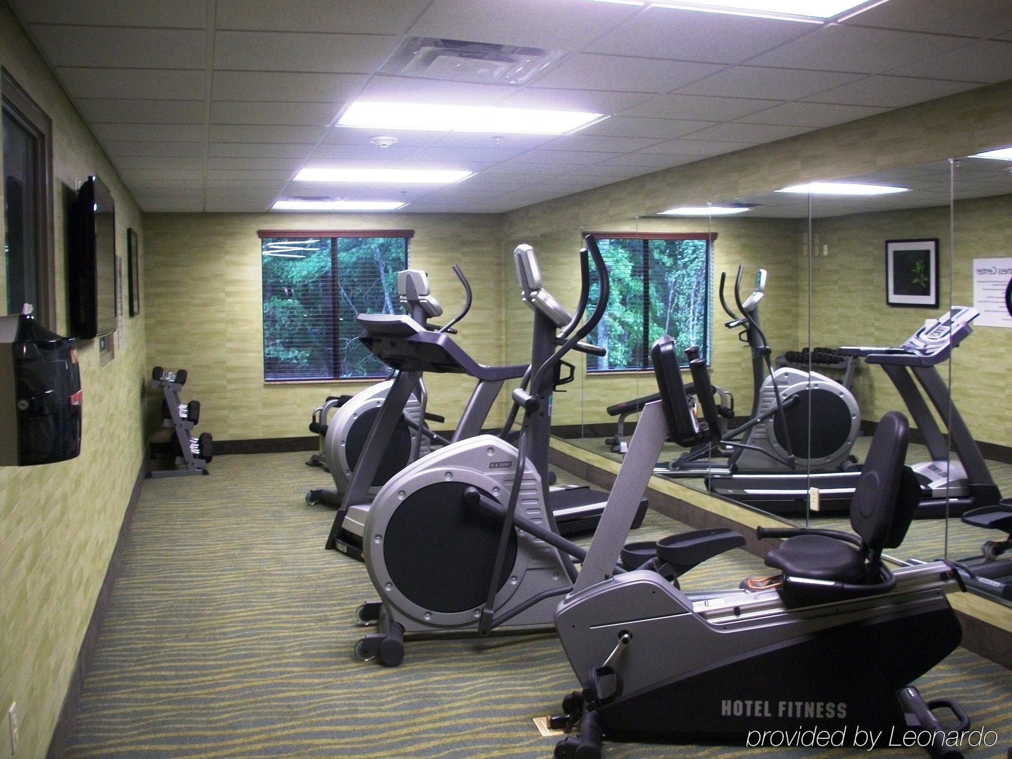 Holiday Inn Express & Suites Maumelle, An Ihg Hotel Facilities photo