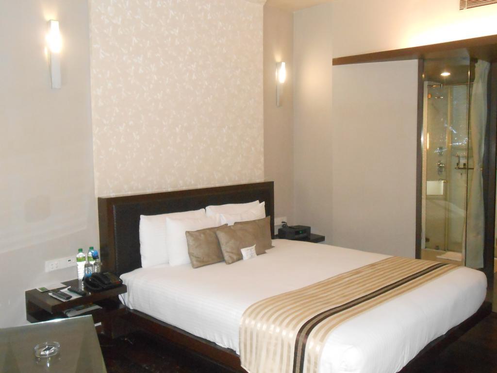 Park Prime Kolkata Hotel Room photo