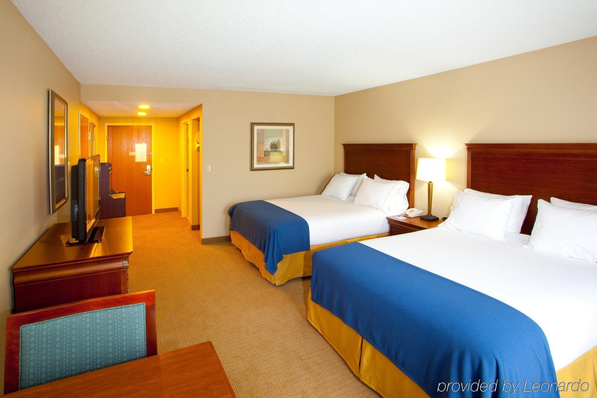 Holiday Inn Express & Suites Culpeper, An Ihg Hotel Room photo