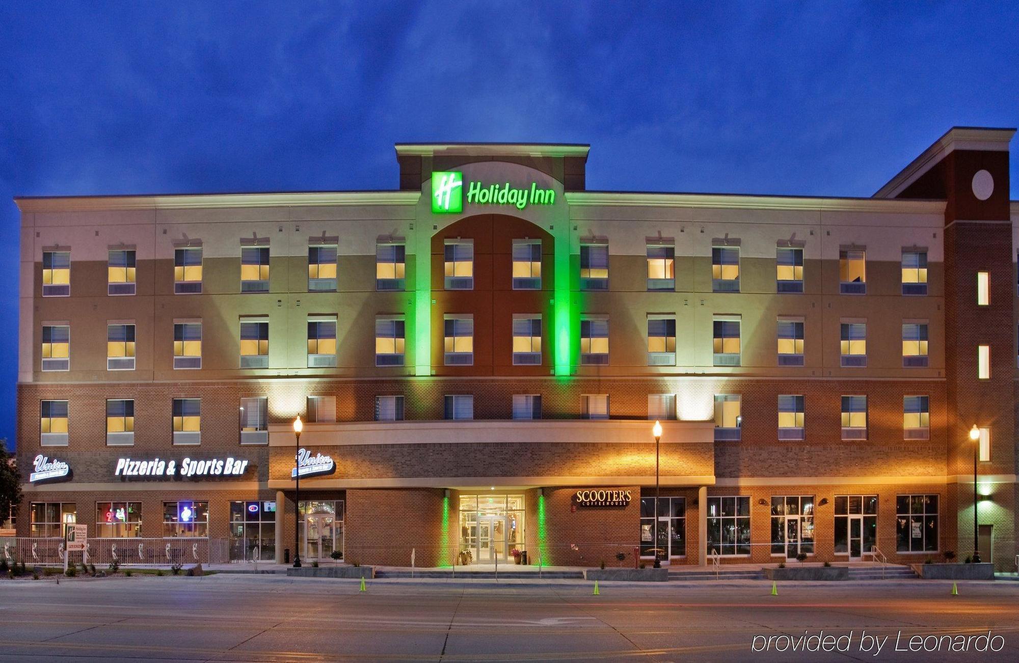 Holiday Inn Omaha Downtown - Waterpark, An Ihg Hotel Exterior photo