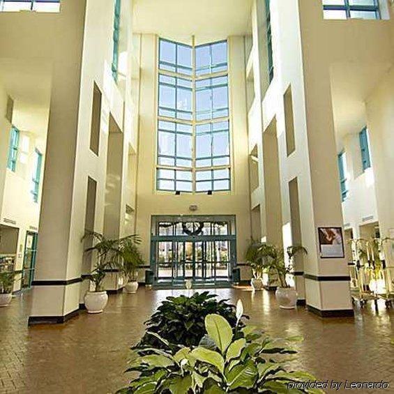 Embassy Suites Parsippany Interior photo