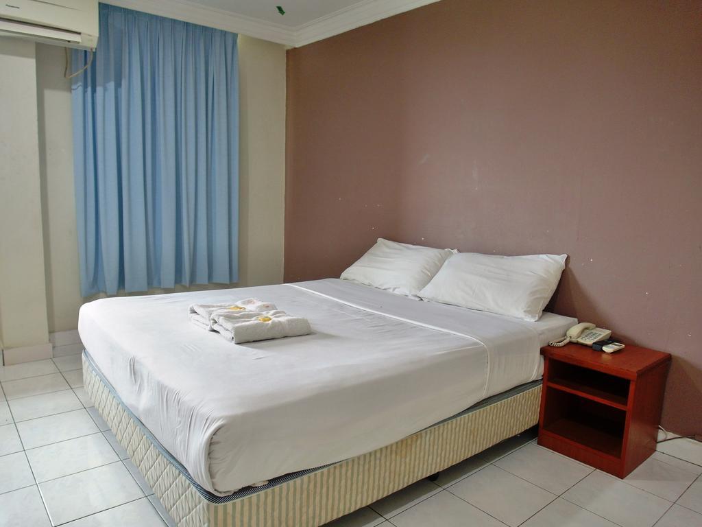 One Hotel Labuan Room photo