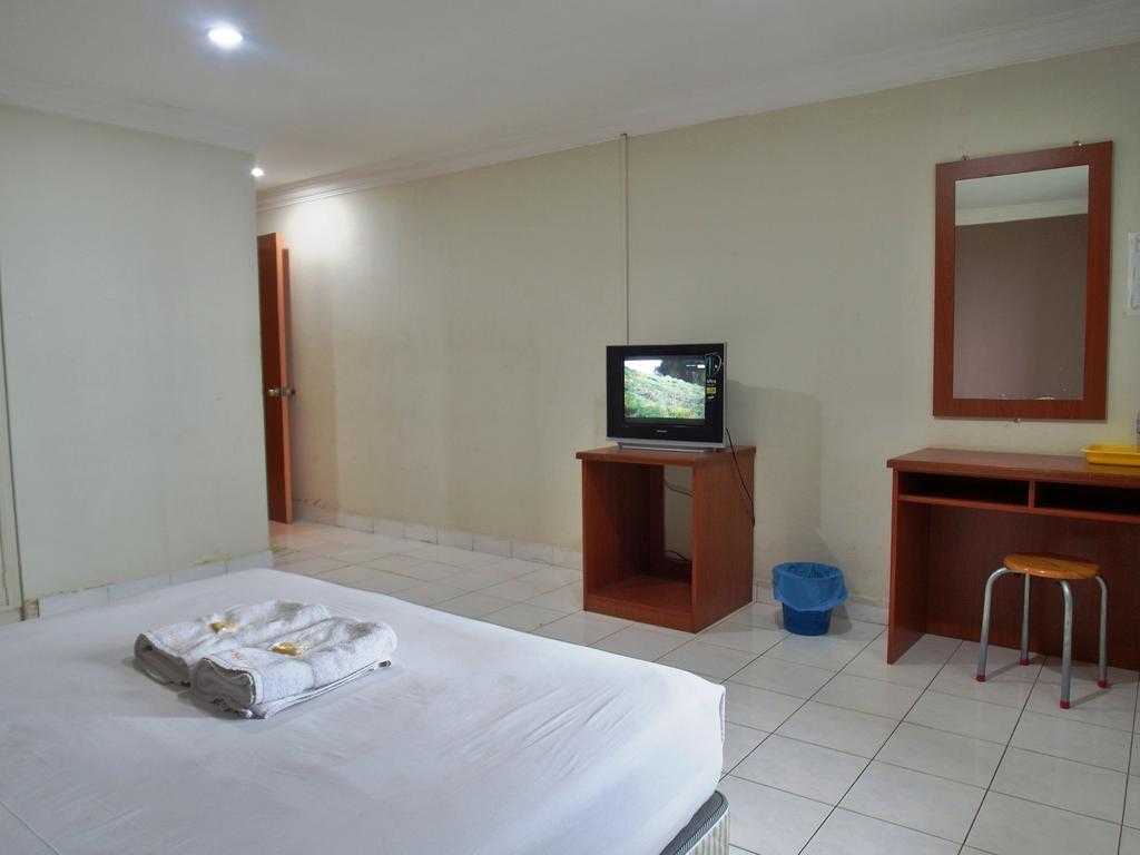 One Hotel Labuan Room photo