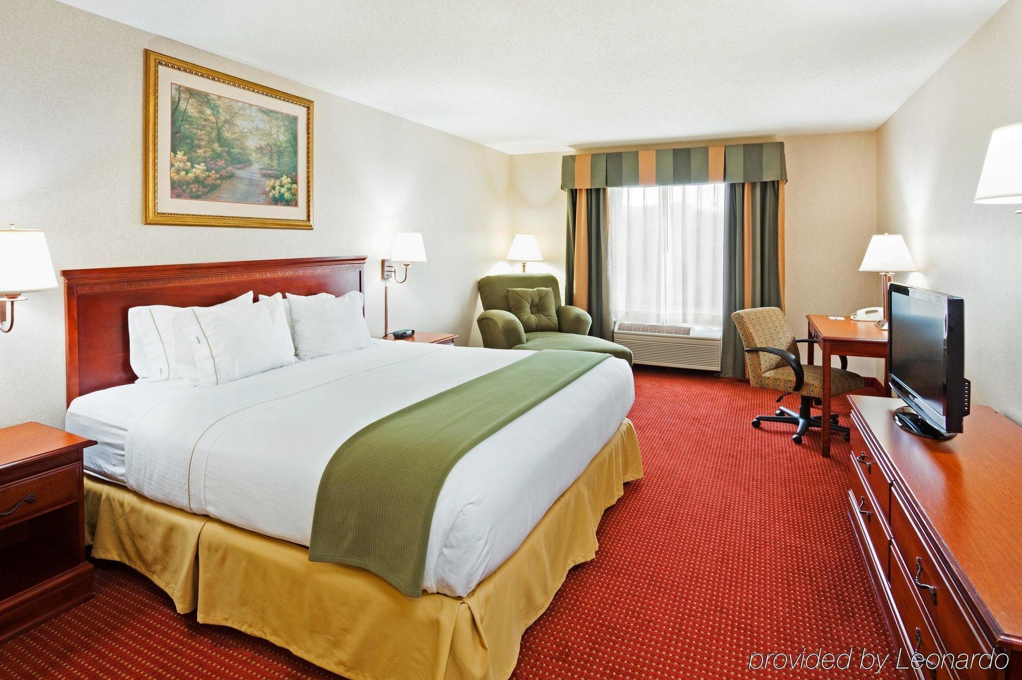 Holiday Inn Express & Suites Murphy, An Ihg Hotel Room photo