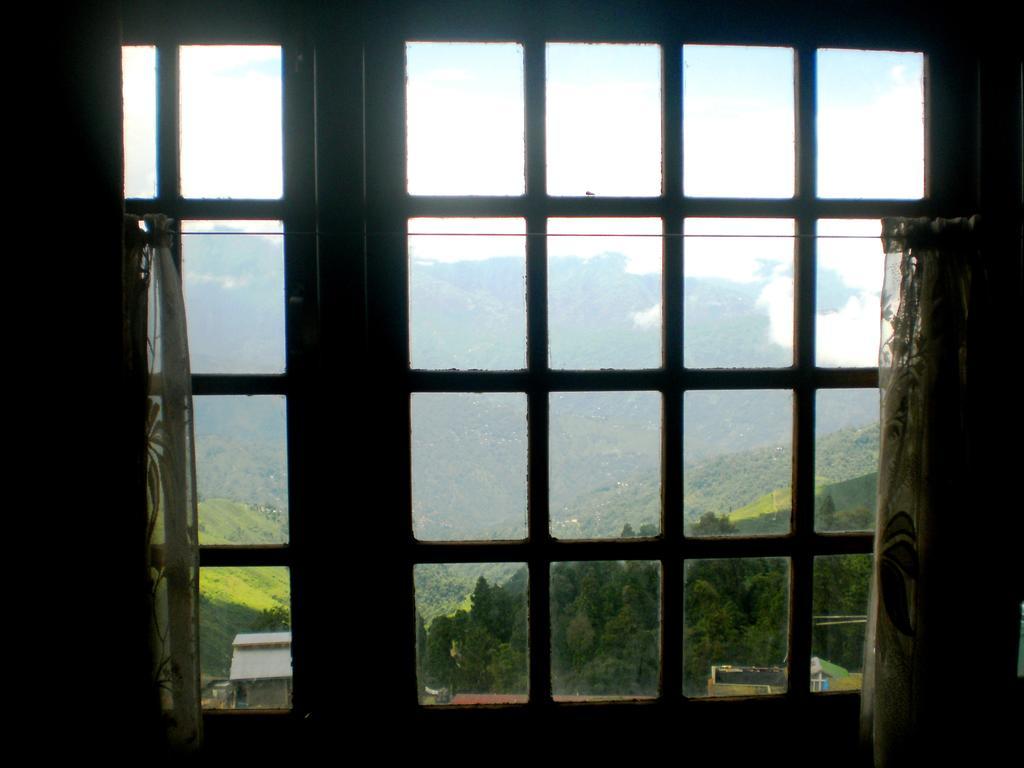 Hill Crown Retreat Hotel Darjeeling  Room photo