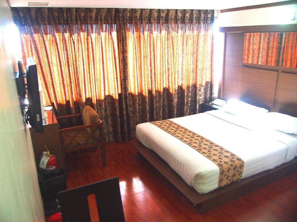 Dg Grami Hotel Manila Room photo