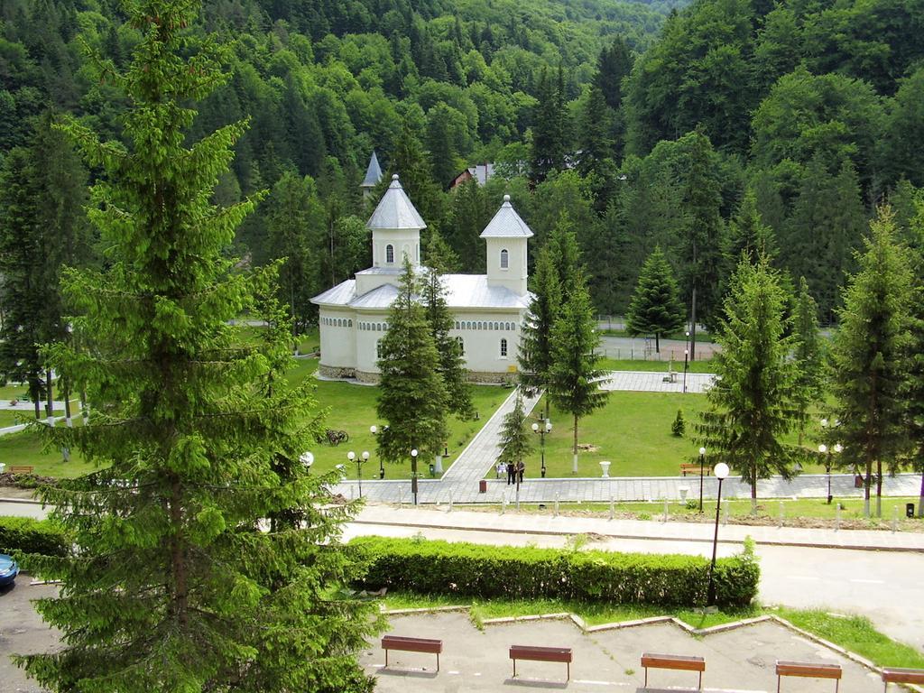 Venus Hotel Slanic Moldova Exterior photo