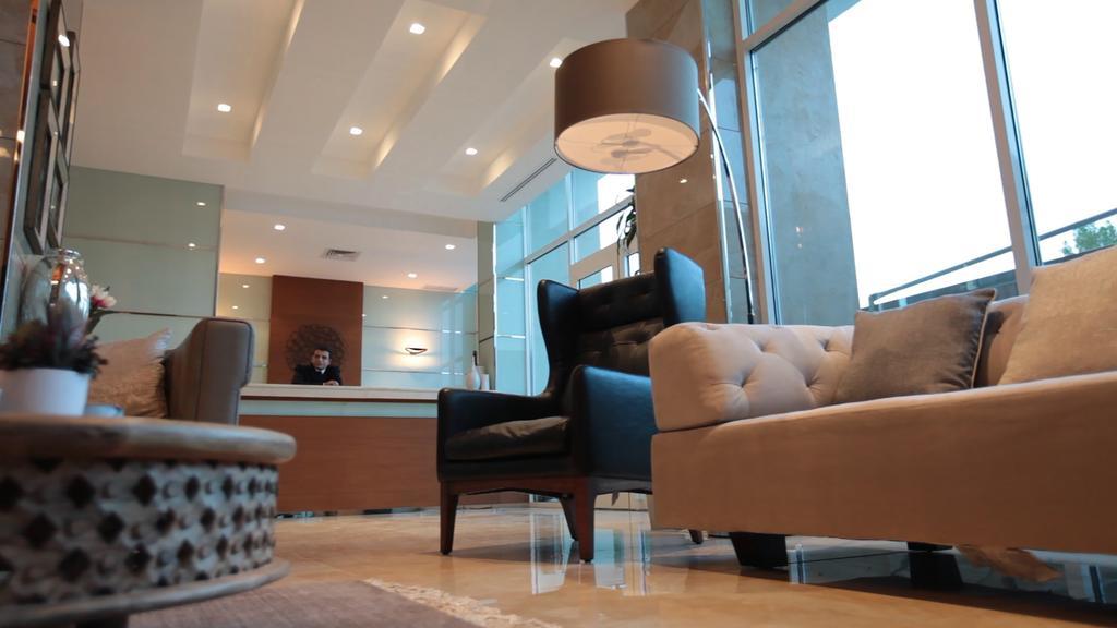The Crown Luxury Suites Fintas Al Funaytis Exterior photo