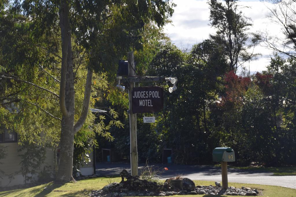 Judges Pool Motel Turangi Exterior photo