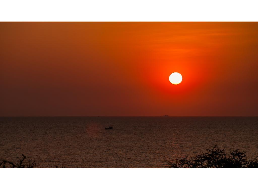 B2 Sea View Pattaya Hotel Exterior photo