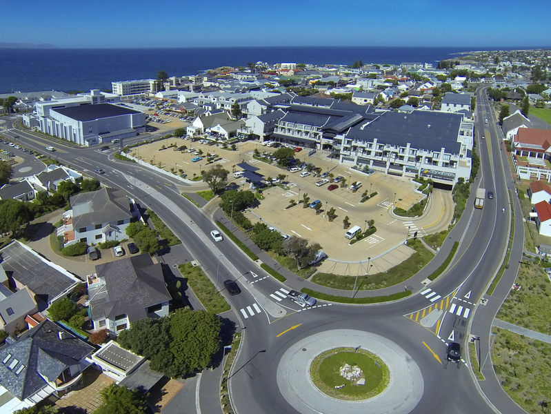 Whale Coast All-Suite-Hotel - Dcc Hotel Group Hermanus Exterior photo
