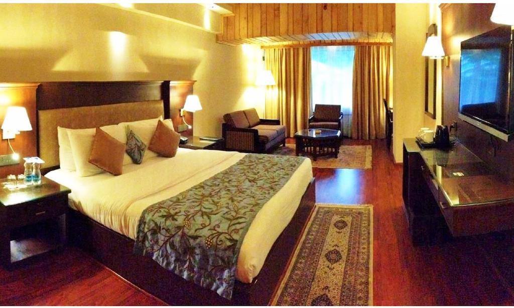 Hotel Broadway Srinagar  Room photo