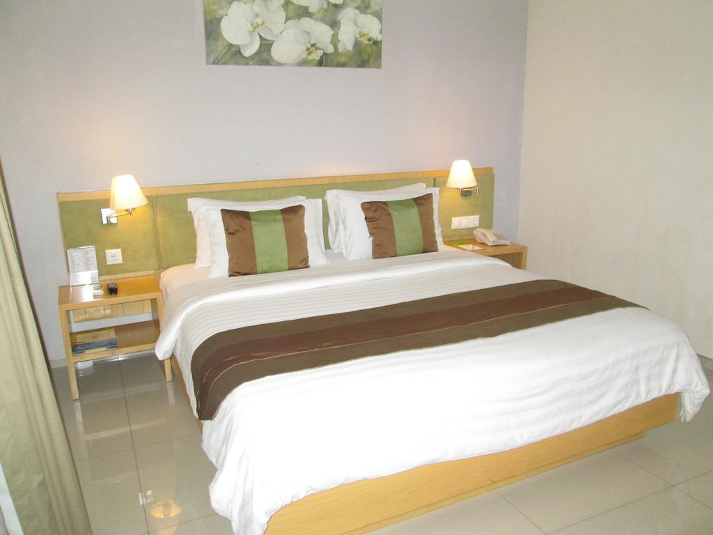 Hotel Anggrek Gandasari Bandung Room photo