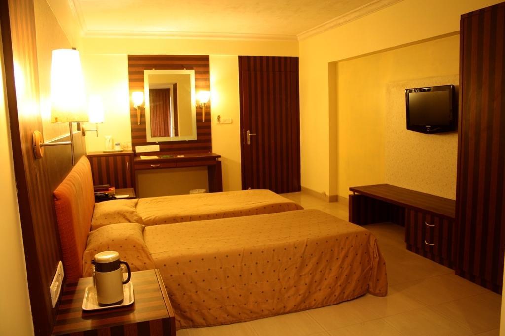 Hotel K Stars Navi Mumbai Room photo