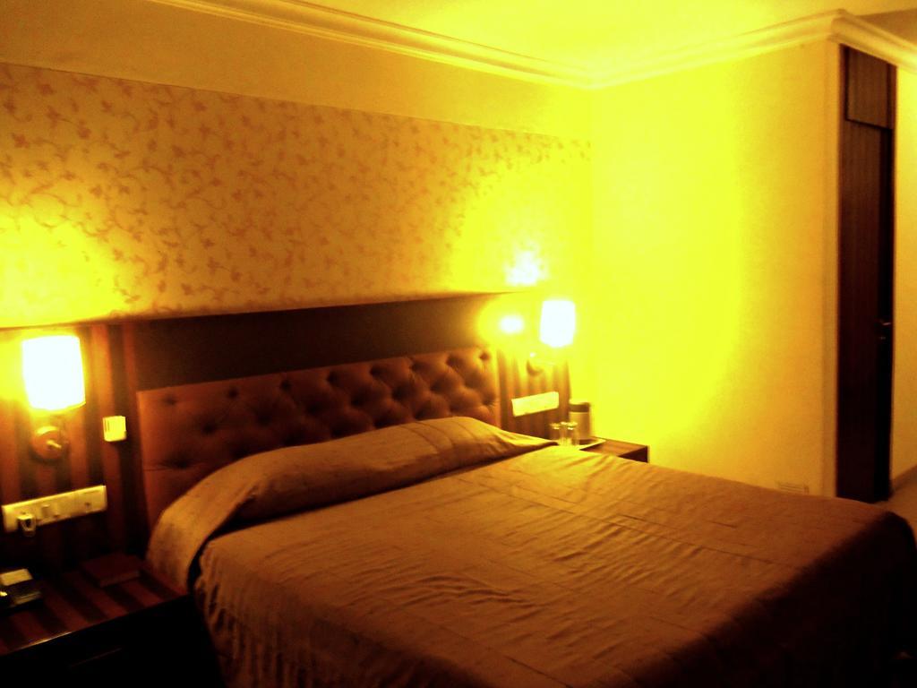 Hotel K Stars Navi Mumbai Room photo