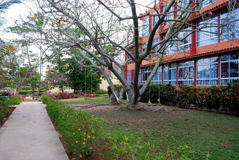 Club Amigo Atlantico Guardalavaca Hotel Exterior photo