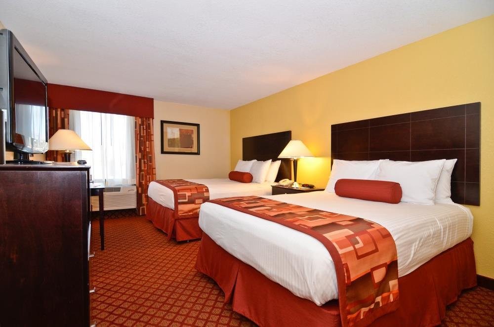 Best Western Plus Parkway Hotel Alton Room photo