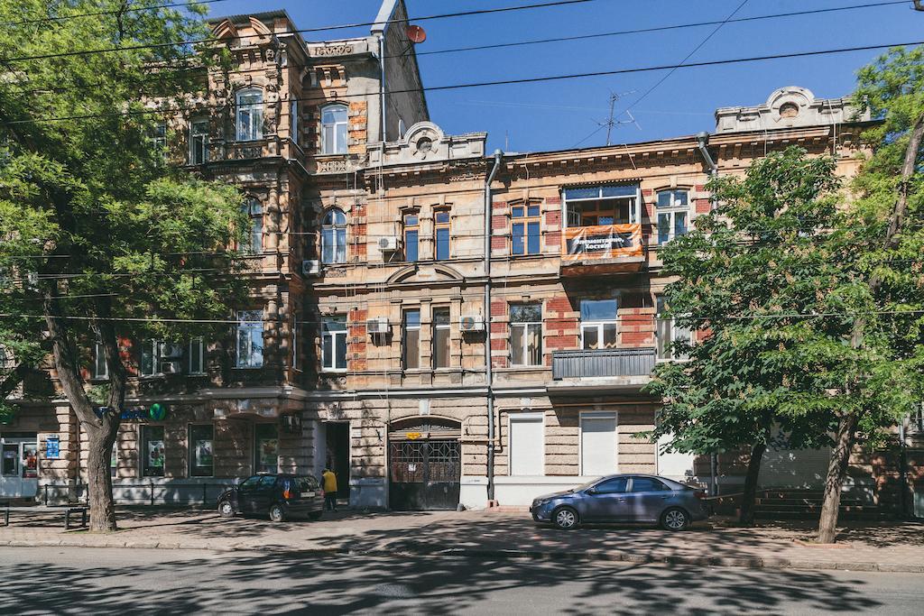Elementary Hostel Odessa Exterior photo